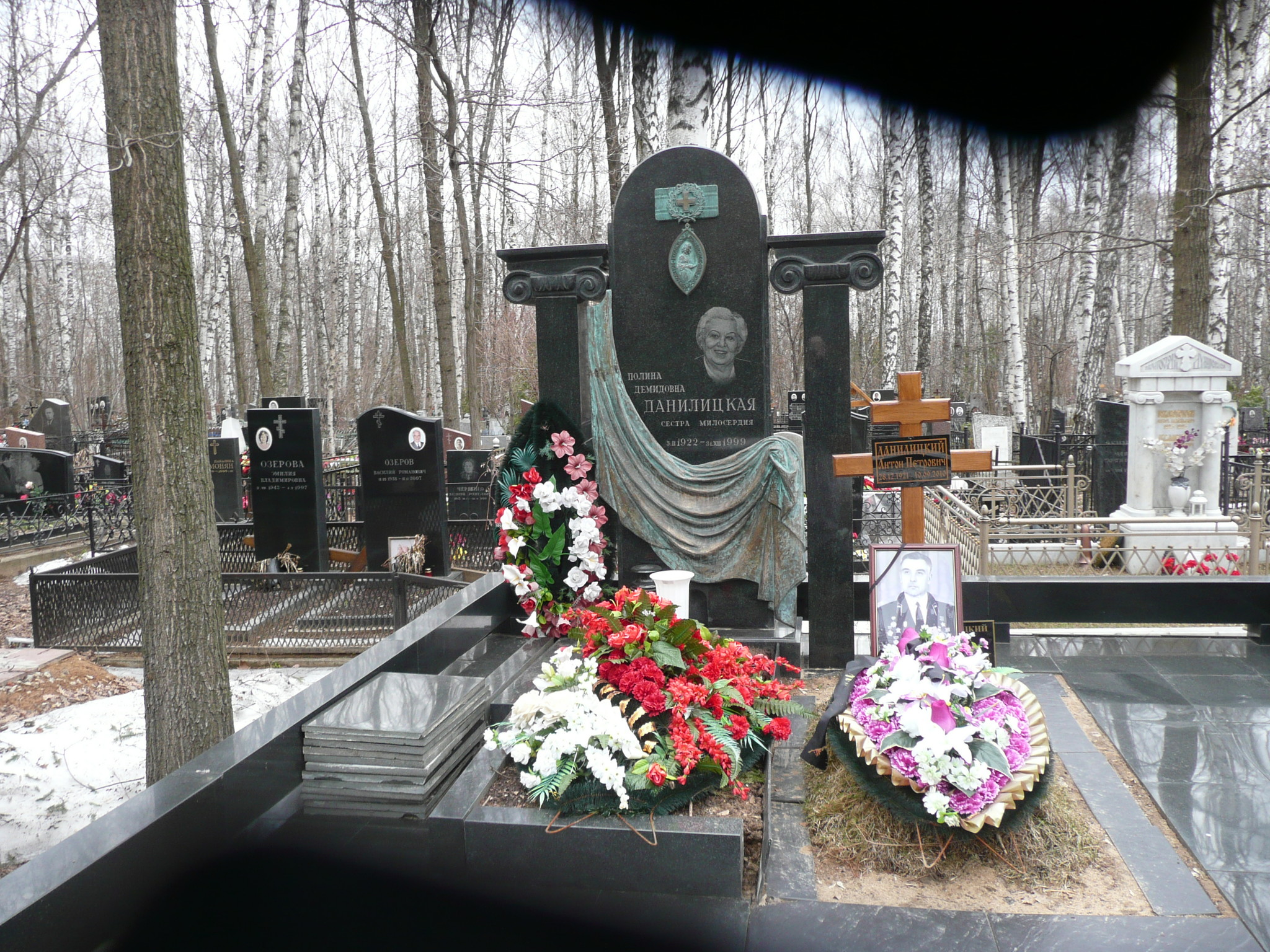 Востряковское кладбище в Москве